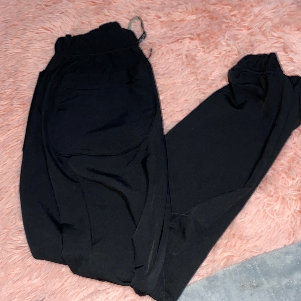 scrub joggers